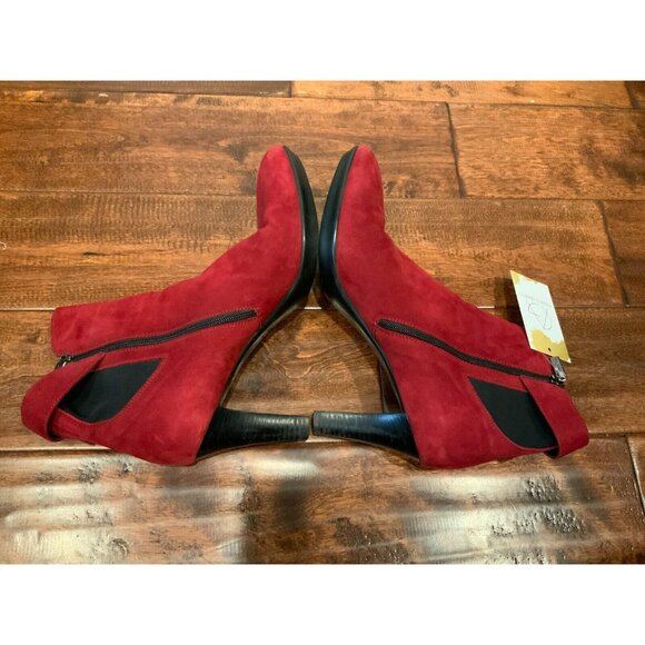 Aquatalia Red Suede High Heel Ankle Booties W/ Buckle & Zipper, Size 12 (US) - Picture 7 of 7